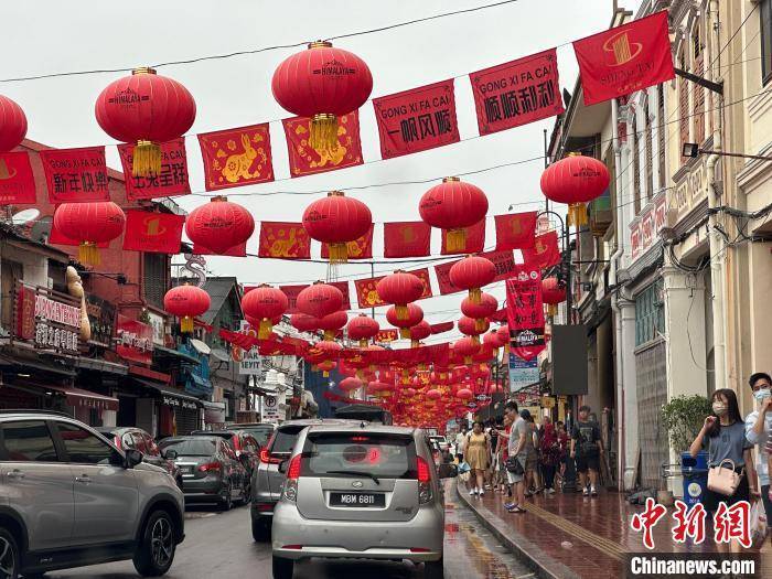 完美体育官网寻味中华｜饮食）蚵仔煎布衣美食香飘两岸(图3)