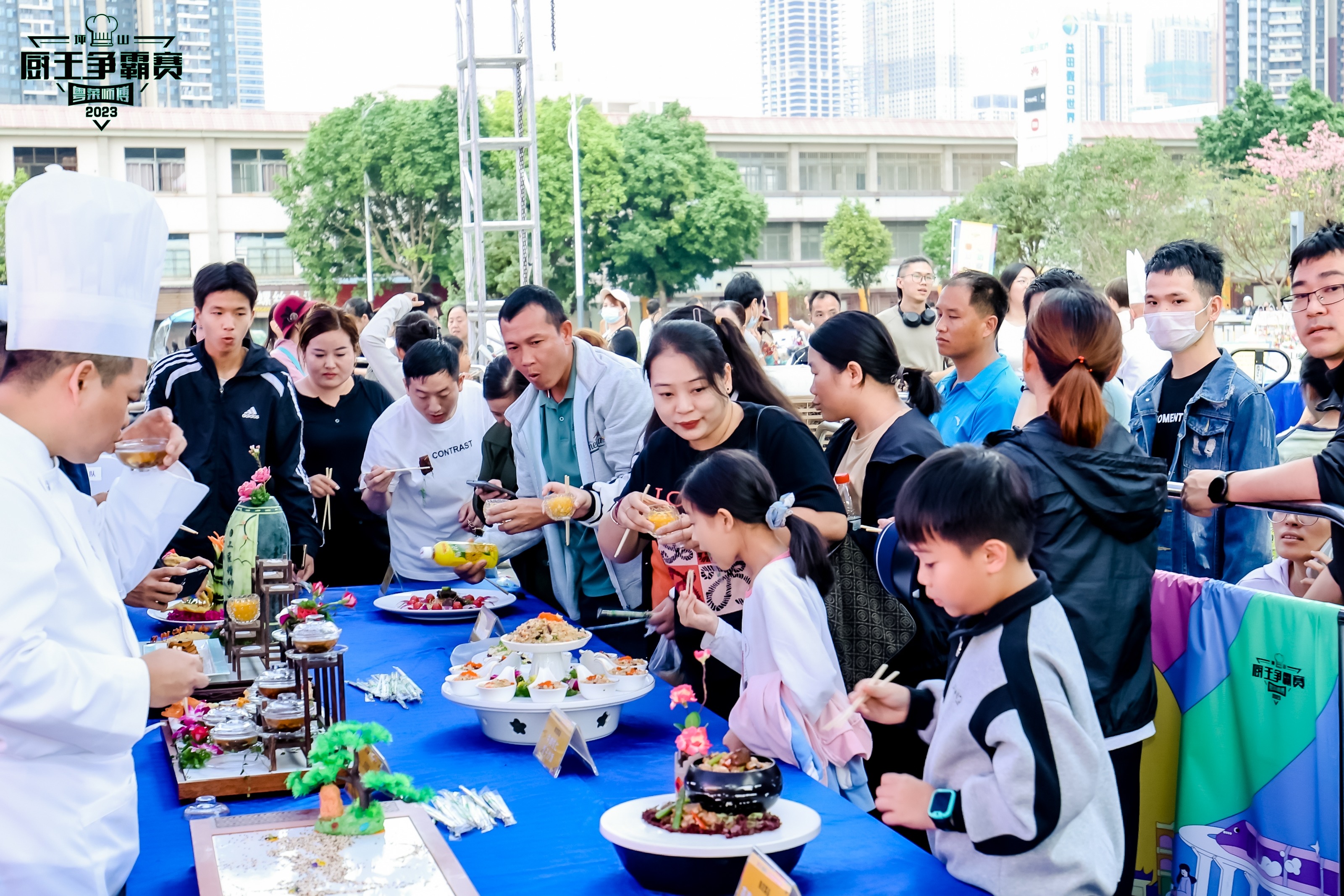 海口经济圈消费鞭策年海口年夜饭预订炎热众家餐饮“春节不打烊”餍足公共饮食需求完美体育官网