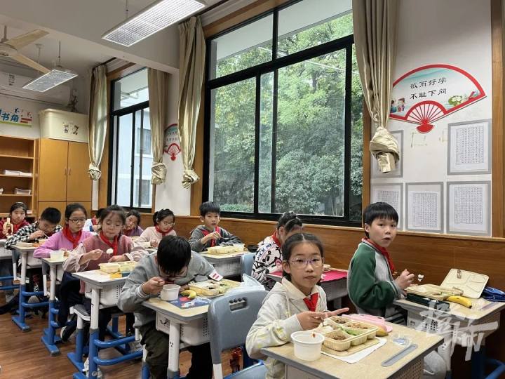 完美体育官网宁夏兴庆区全域展开餐饮行业代价举止专项整饬活跃